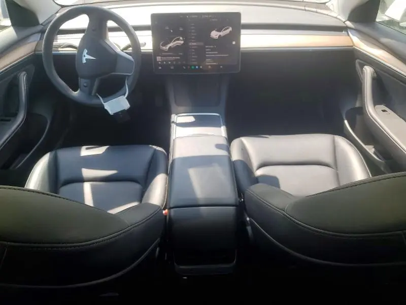 2023 TESLA 3   