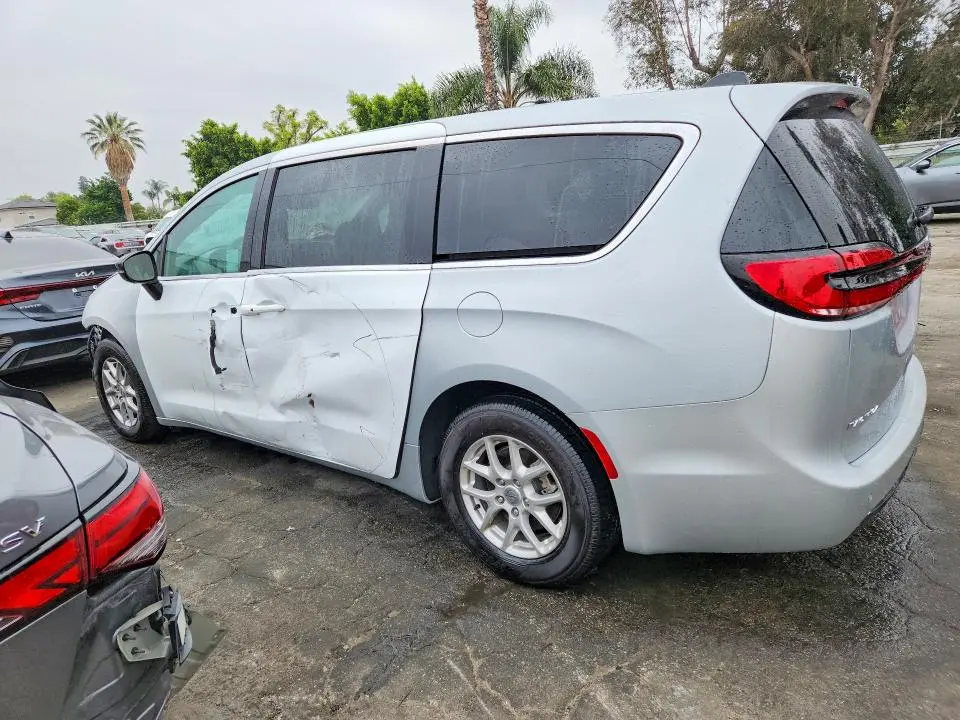 2024 CHRYSLER PACIFICA TOURING  