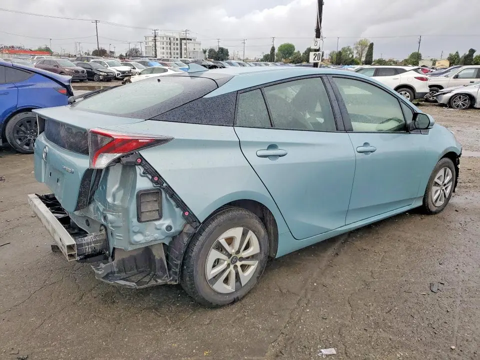 2016 TOYOTA PRIUS   