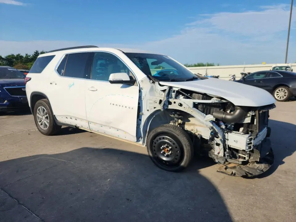 2023 CHEVROLET TRAVERSE LT  