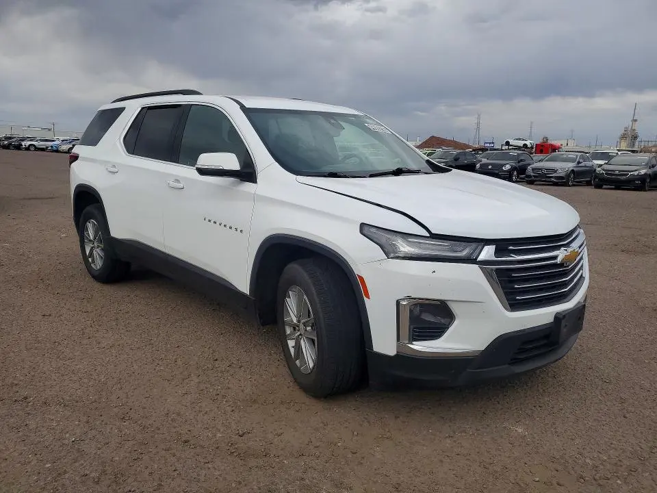 2023 CHEVROLET TRAVERSE LT  