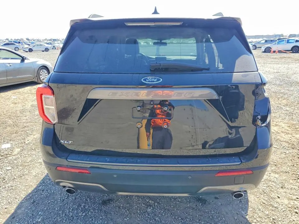 2021 FORD EXPLORER XLT  