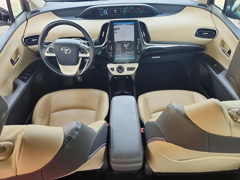 2018 TOYOTA PRIUS FOUR  