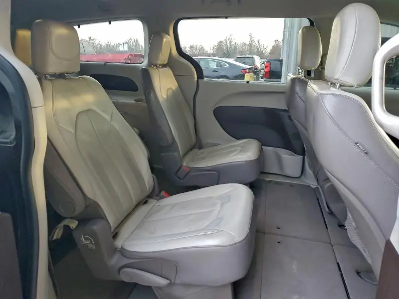 2017 CHRYSLER PACIFICA TOURING L  