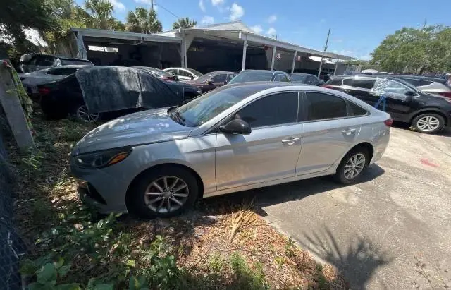2018 HYUNDAI SONATA SE  