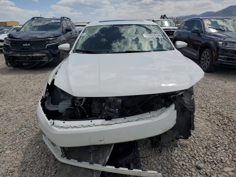 2019 VOLKSWAGEN PASSAT WOLFSBURG  