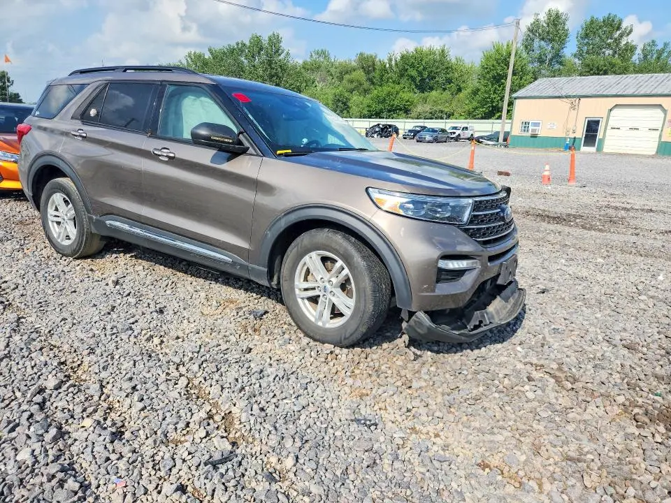 2021 FORD EXPLORER XLT  