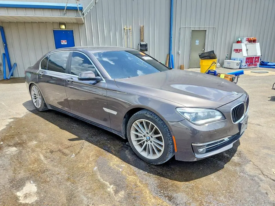 2014 BMW 750 LXI  
