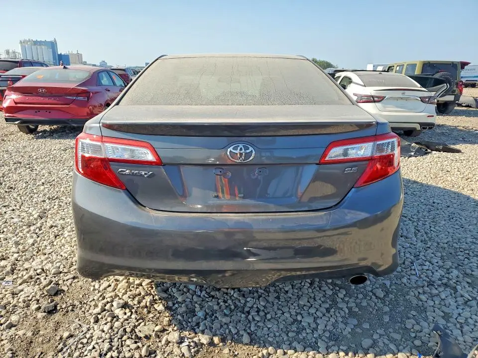2013 TOYOTA CAMRY SE  
