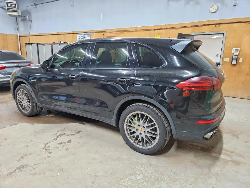 2016 PORSCHE CAYENNE SE HYBRID  