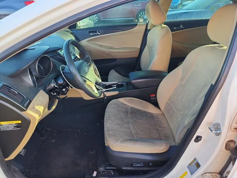 2012 HYUNDAI SONATA GLS  