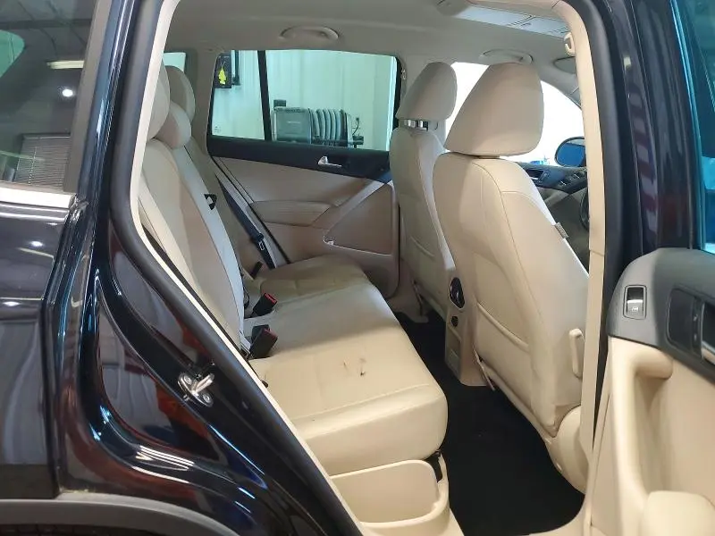 2013 VOLKSWAGEN TIGUAN S  