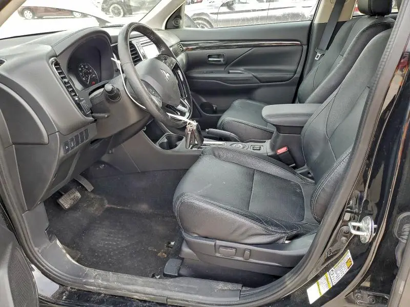 2016 MITSUBISHI OUTLANDER SE  