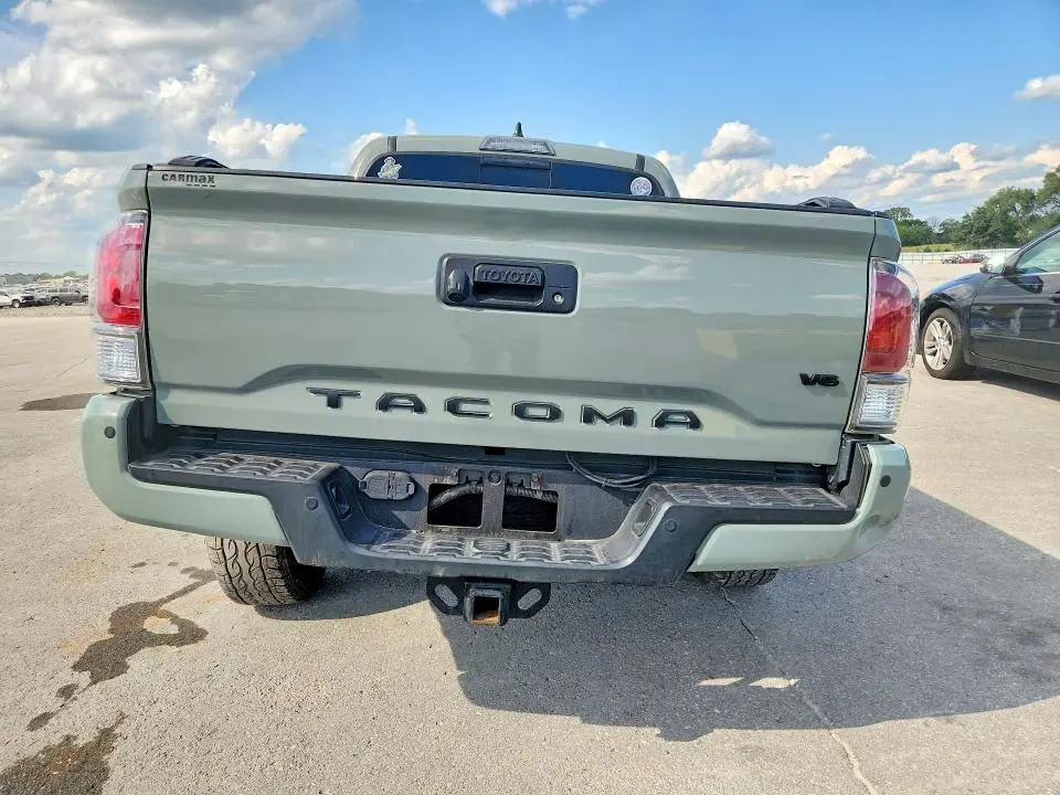 2022 TOYOTA TACOMA TRD SPORT  