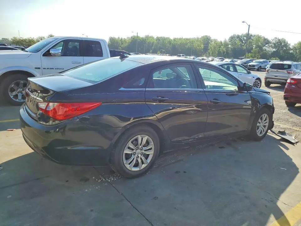 2011 HYUNDAI SONATA GLS  