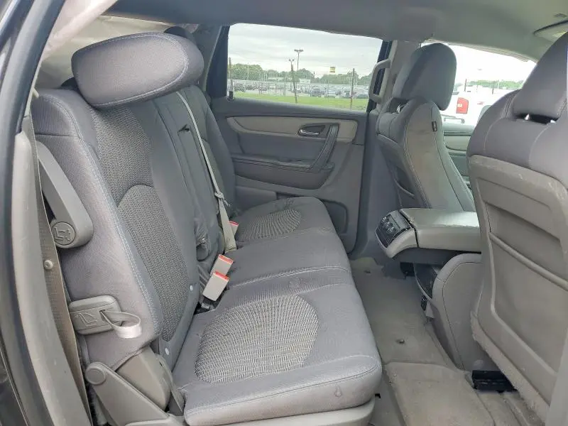 2015 CHEVROLET TRAVERSE LS  
