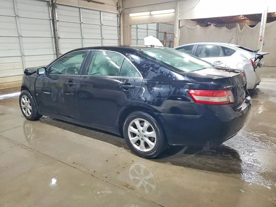 2011 TOYOTA CAMRY LE  