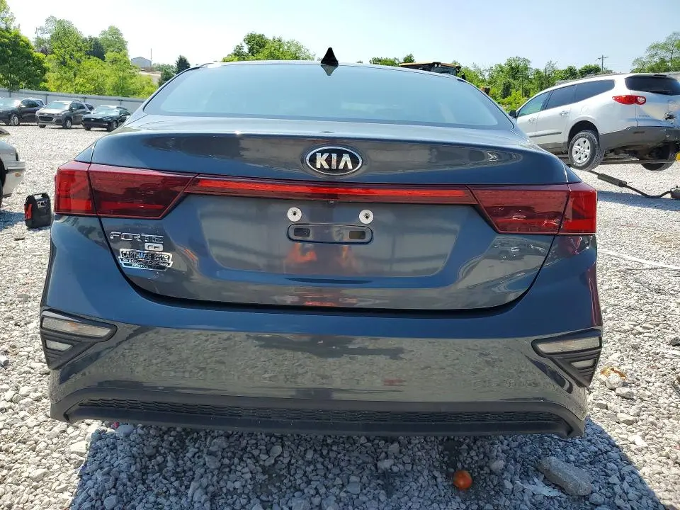 2021 KIA FORTE FE  