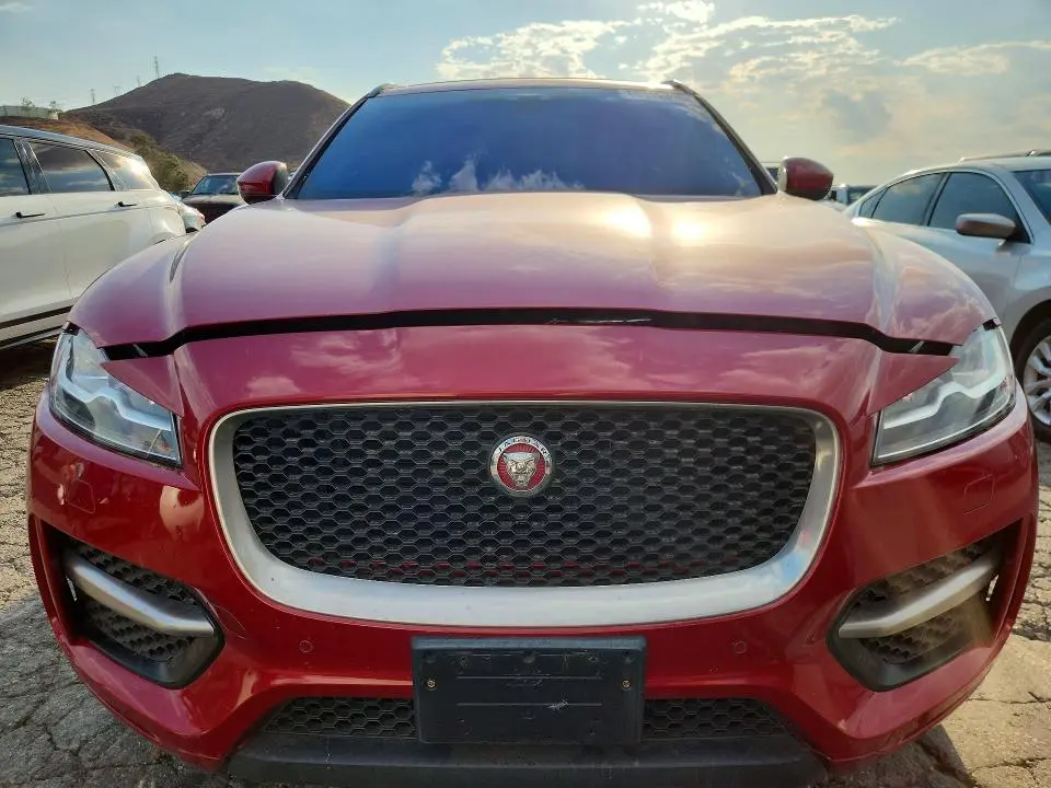 2017 JAGUAR F-PACE R - SPORT  