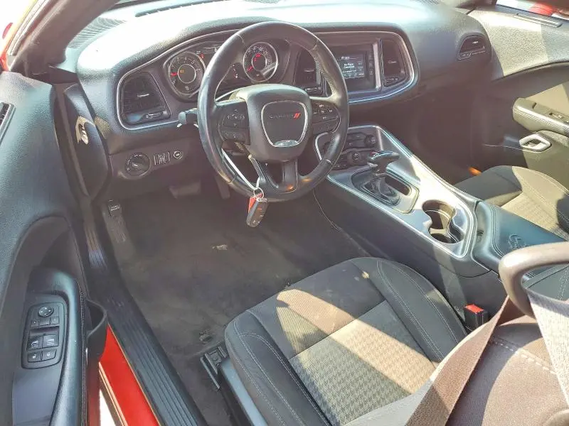 2015 DODGE CHALLENGER SXT  