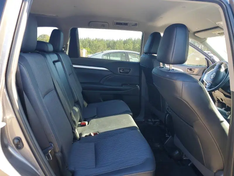 2019 TOYOTA HIGHLANDER LE PLUS  