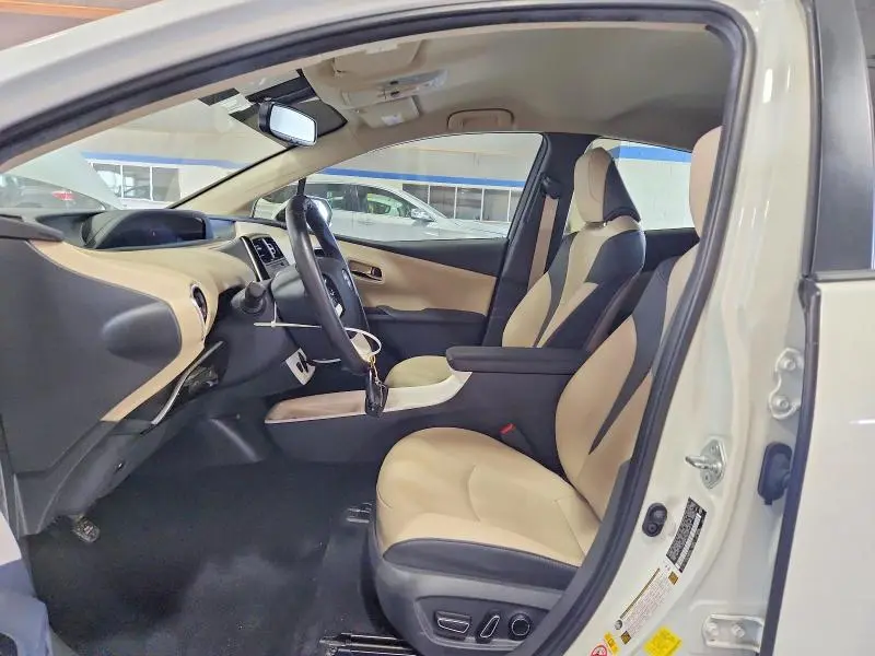 2016 TOYOTA PRIUS FOUR  