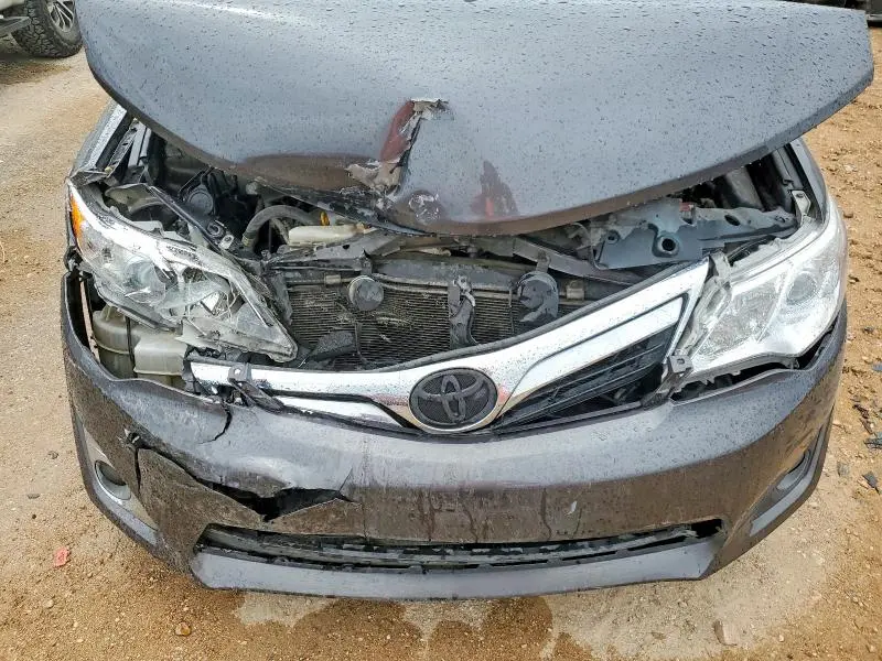 2012 TOYOTA CAMRY XLE  