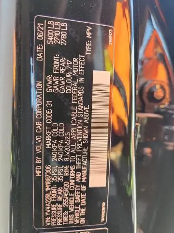 2021 VOLVO XC60 T6 INSCRIPTION  