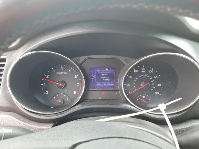 2017 KIA SEDONA LX  
