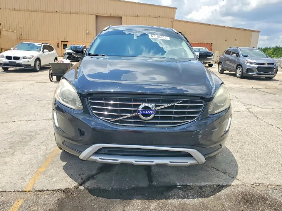 2017 VOLVO XC60 T5 DYNAMIC  