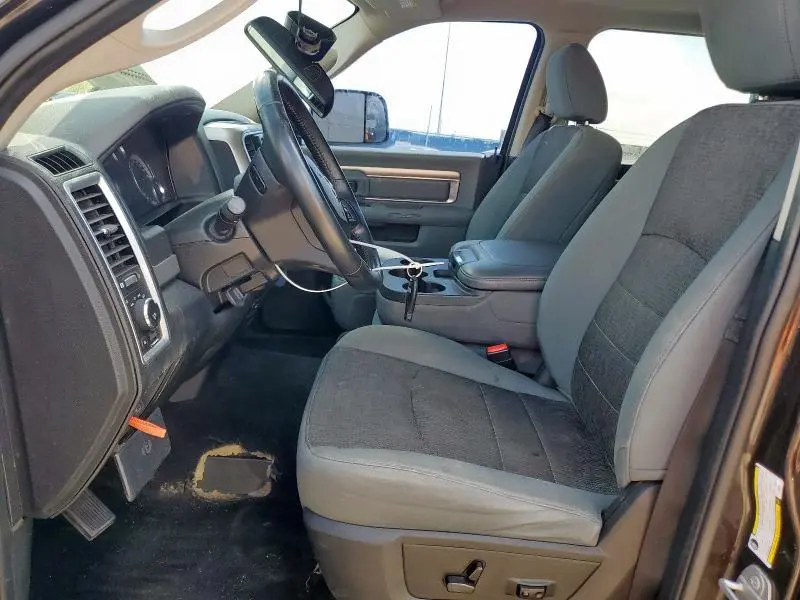 2017 RAM 1500 SLT