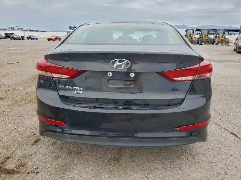 2018 HYUNDAI ELANTRA SE  