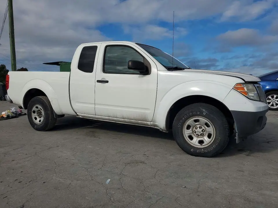 2012 NISSAN FRONTIER S  