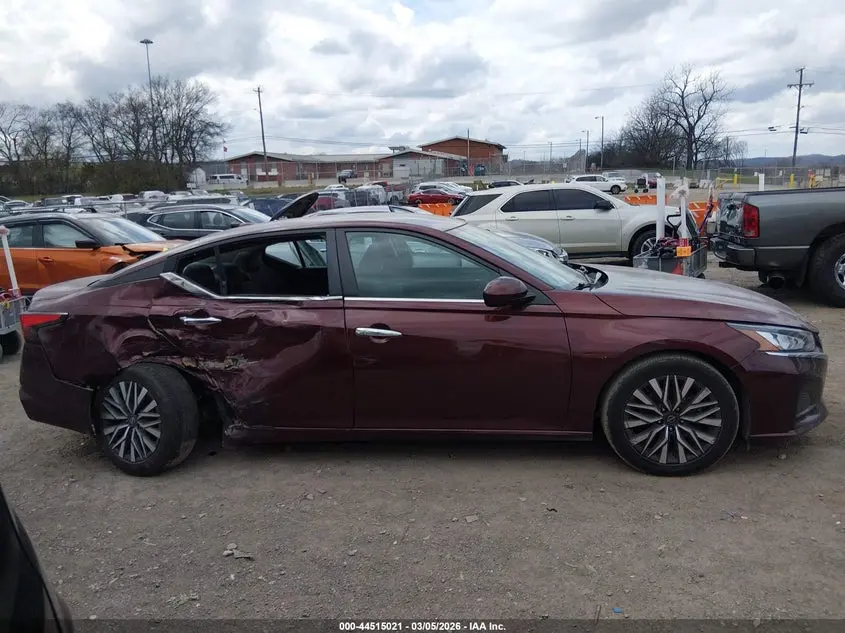 2023 NISSAN ALTIMA SV FWD
