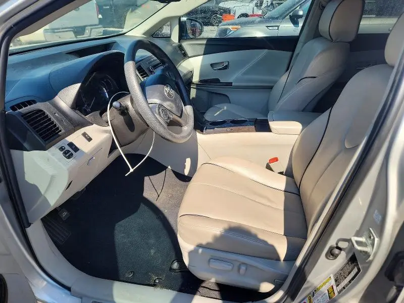 2013 TOYOTA VENZA LE  