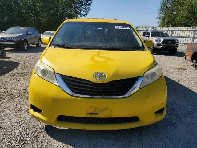 2011 TOYOTA SIENNA LE  