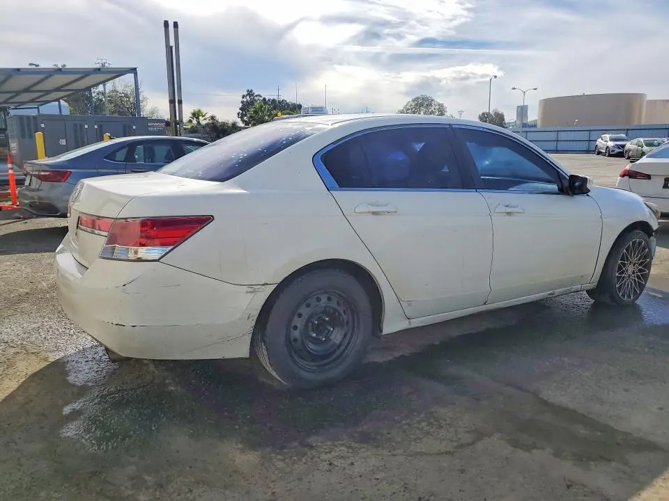 2012 HONDA ACCORD LX  