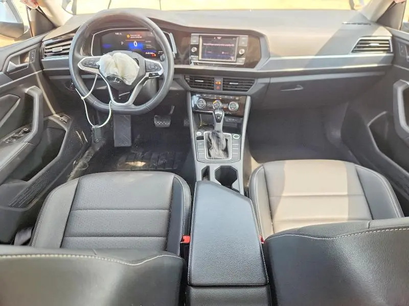 2024 VOLKSWAGEN JETTA SE  