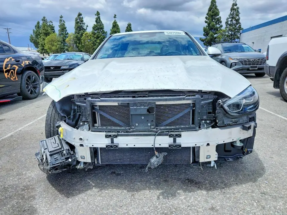 2024 MERCEDES-BENZ C 300  