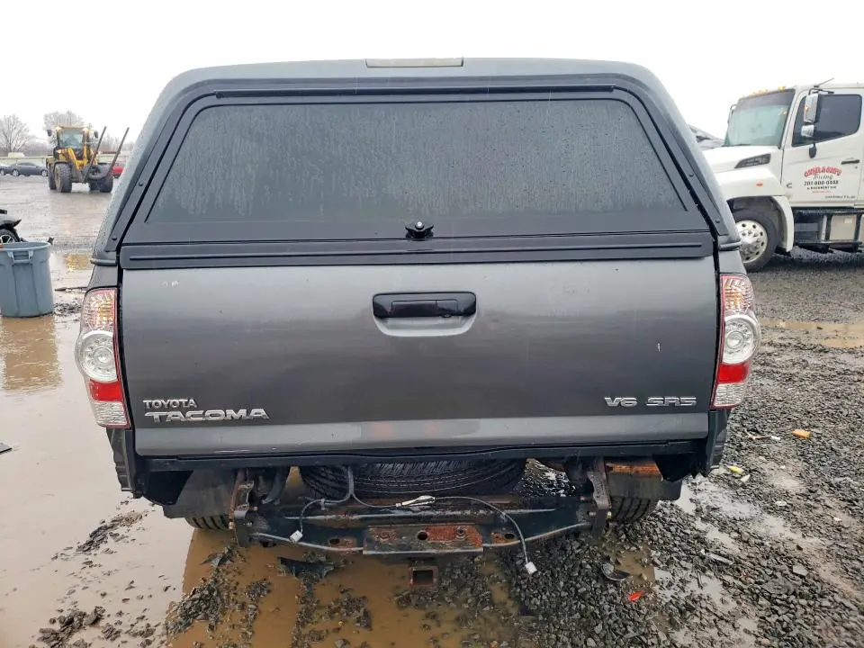 2010 TOYOTA TACOMA V6  