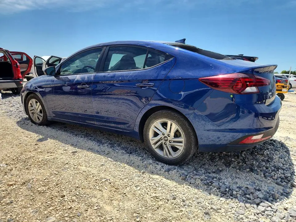 2020 HYUNDAI ELANTRA SEL  