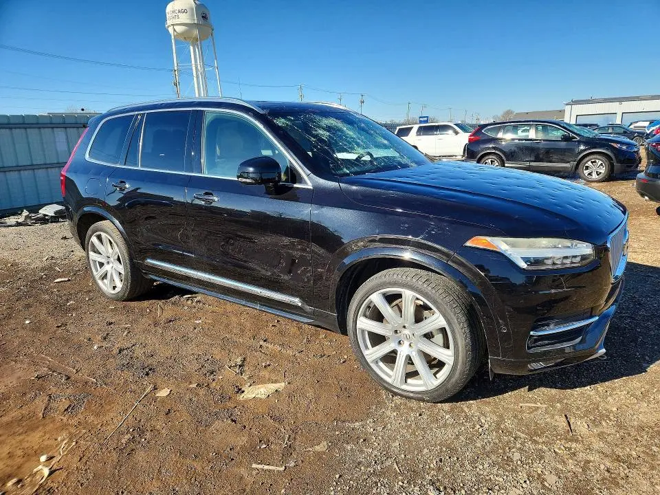 2016 VOLVO XC90 T6  
