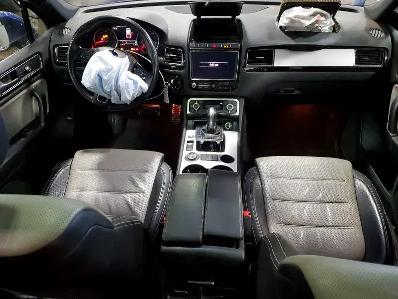 2017 VOLKSWAGEN TOUAREG WOLFSBURG  