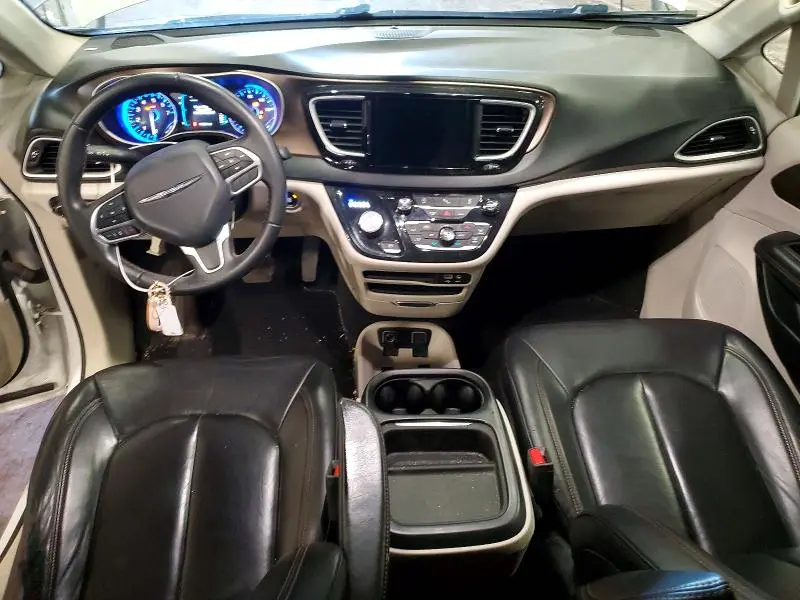 2017 CHRYSLER PACIFICA TOURING L  