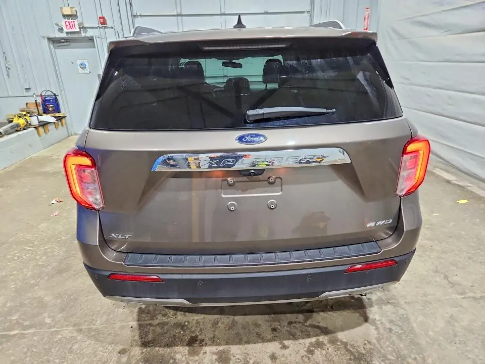 2021 FORD EXPLORER XLT  