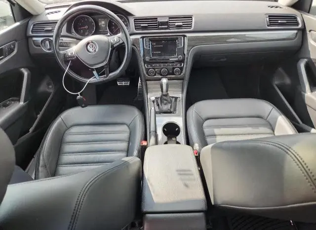 2018 VOLKSWAGEN PASSAT SEL PREMIUM  