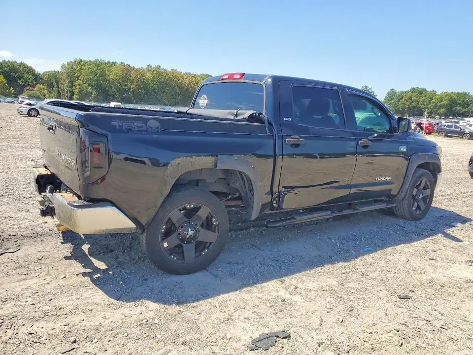 2015 TOYOTA TUNDRA CREWMAX SR5  