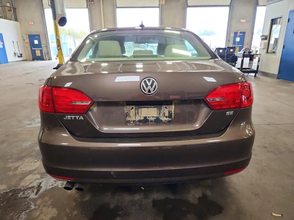 2014 VOLKSWAGEN JETTA SE  