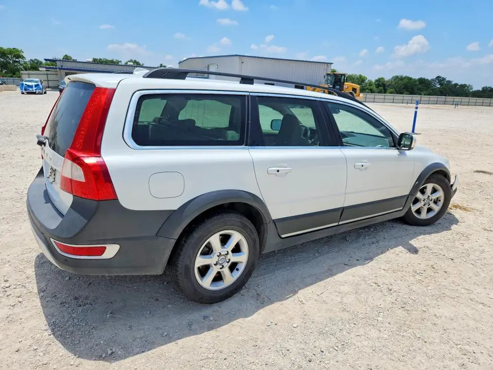 2012 VOLVO XC70 3.2  