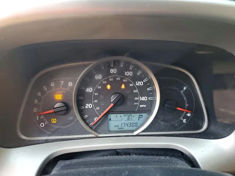 2013 TOYOTA RAV4 LE  